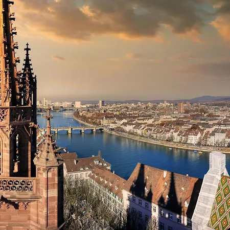 Apartment Penthouse Rooftop Loft, 190sq, Panorama View, 1min To Main Station- 5min To Basel