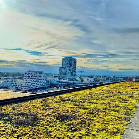 Penthouse Rooftop Loft, 190sq, Panorama View, 1min To Main Station- 5min To Apartment *