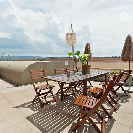 Penthouse Rooftop Loft, 190sq, Panorama View, 1min To Main Station- 5min To Apartment *