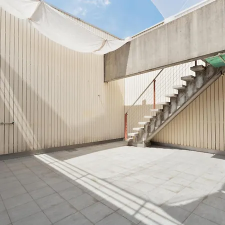 Penthouse Rooftop Loft, 190sq, Panorama View, 1min To Main Station- 5min To Apartment Basel